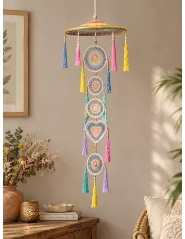atrapasueños colgado y decorando una estancia