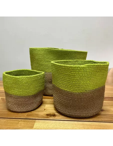 Conjunto 3 cestas verde y marrón en el suelo