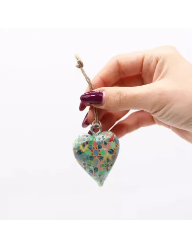Corazón de madera decorativo pequeño artesanal y sostenible