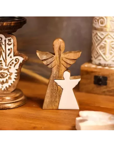 Ángel de Madera de Mango | Escultura Elegante en Esmalte Blanco