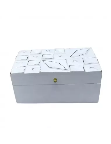Caja de madera vintage blanca