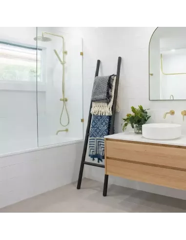 Gran escalera de decoración