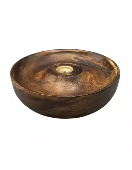 Disco porta incienso de madera sobre fondo blanco