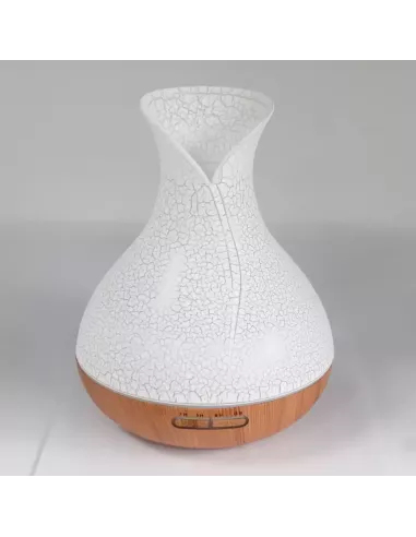 Difusor de aromas color nácar con base de madera y forma de jarrón con cambio de color y temporizador