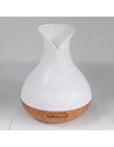Difusor de aromas color nácar con base de madera y forma de jarrón con cambio de color y temporizador